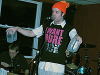 04/07/10: Doug Ralph of CHUO raising funds - pic by mike